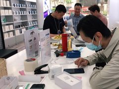 -荣耀授权专卖店(黄浦浙江中路店)