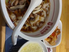 -呷佬·长沙手工米粉(金沙江路店)