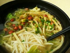 -龙记桂林米粉(财满街店)