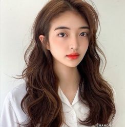 -变画·发型STUDIO