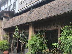-万绿园