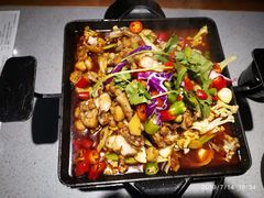 招牌香辣蛙-炭亲炭火干锅(红谷滩莱蒙店)