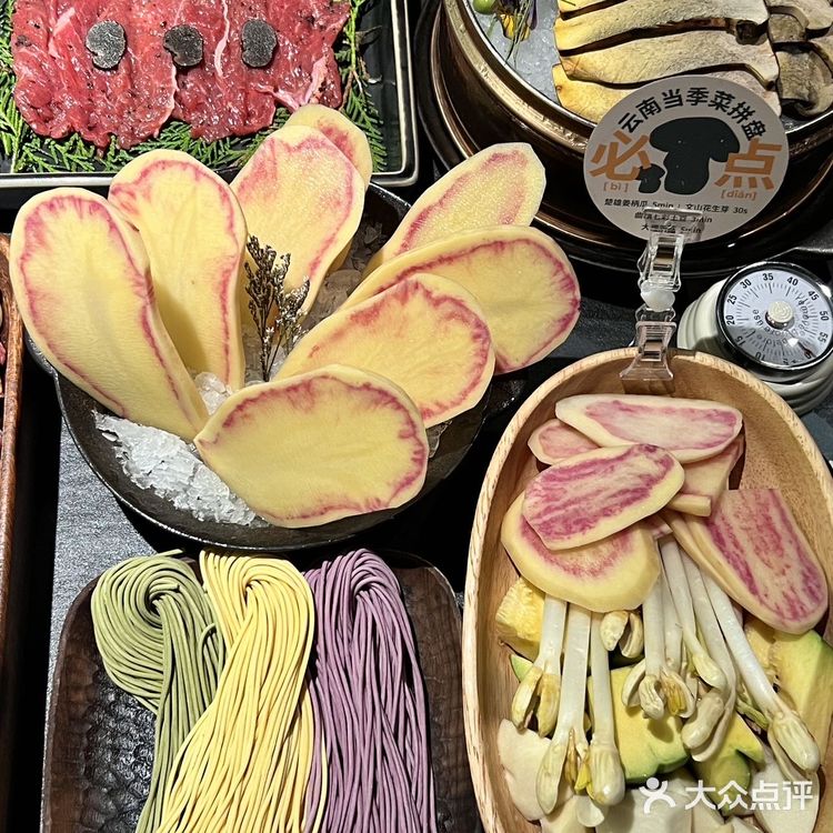 在广州。。。满是春天的火锅。。。