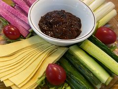 素菜拼盘蘸酱-西北朗益和穆斯林餐厅