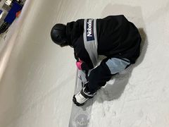 -乔波室内滑雪场