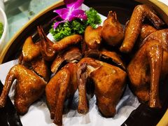 红烧乳鸽-石头咕(葵蓬店)