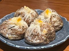 蛋黄芝士纸皮烧麦-鑫震源·苏式大虾生煎(山塘街店)