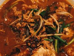 -粉八·云南米线·建水烧烤(常熟路店)