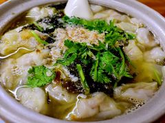 -小许三鲜砂锅馄饨店(家多乐烟酒店)
