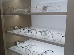 -LOGO眼镜·蔡司品牌折扣店(龙华清湖店)