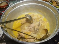 -禄婶鸡煲·打边炉
