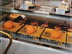 面包甜点陈列柜-猫王榴莲世家(三里屯SOHO商场店)