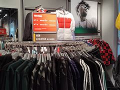 -王府井奥莱临潼小镇(临潼店)