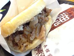 优质腿肉夹馍-魏家凉皮(曼哈顿店)