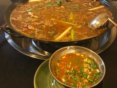 -鸿顺老铁锅美蛙鱼府(解放碑店)