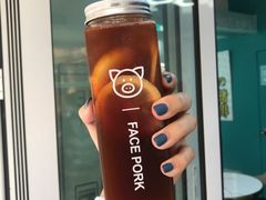 柠檬茶-Facepork脸猪·比脸大的猪排？