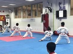 -健成运动中心·体适能跆拳道少儿格斗体考跳绳