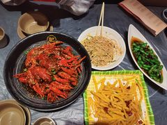 -肥肥虾庄·金牌油焖大虾(杨园滨江时代walk店)