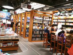 -西西弗书店&矢量咖啡(凯德晶萃广场店)