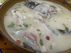 -美顺香食府鱼头老店(雪野湖店)