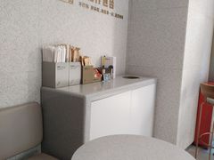 用餐区-喜茶(广州中山六路店)