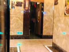 -萧邦音乐会所KTV(向西店)