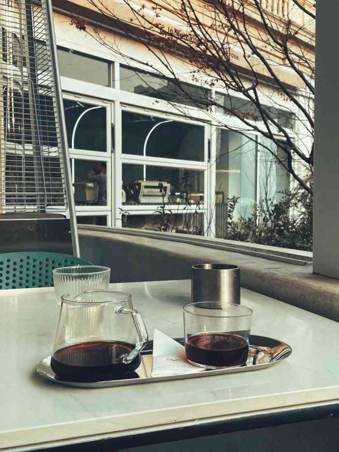 虎嗅咖啡-"先说说这次在泰州选择的是 #泰州柳园亚朵.