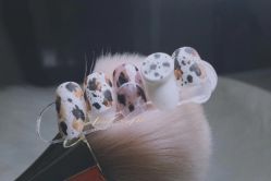 -芊指百魅