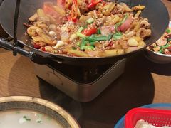 -富正毅三下锅·湘西韵味(天门山索道店)