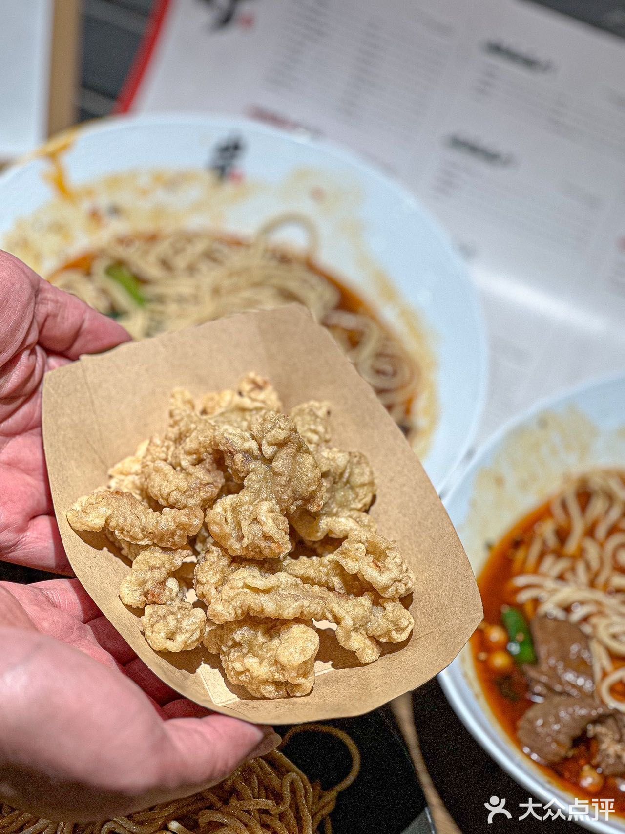 论江湖气息还得是这一口重庆小面啊！🍜