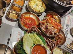 -草家酱蟹炭火烤肉店(珲春南路一店)