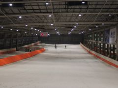 -乔波室内滑雪场