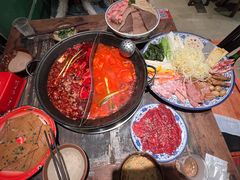 -周小明火锅(黑金冠社区店)