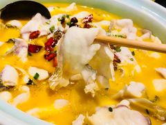 古法酸菜鱼-小鱼小牛·鱼牛干锅·脆鱼火锅(世欧广场店)