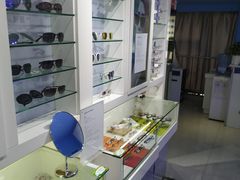 -提一眼镜·蔡司·依视路(小寨店)