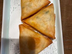 虾肉蟹黄三角春卷-南翔馒头店(豫园店)