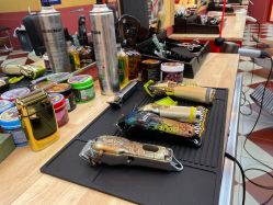 -Devilhands Barbershop男士理容店