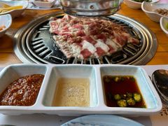 -唯成•韩国炭火烤肉 유성고기