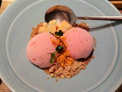 -蜜桃餐厅·伴山(湖滨商业街店)