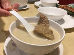 杏仁汁煲猪肺汤-新绿茵阁茶餐厅(皇朝东南亚花园分店)