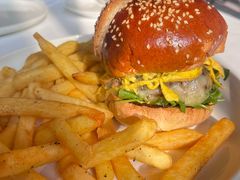 -AZUR聚(香格里拉饭店)