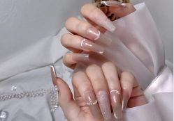 -雪奈传统美甲美睫