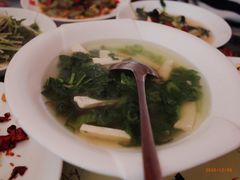 -泸沽肴(泸沽湖大洛水村农村信用社旁店)