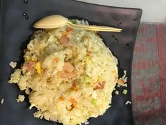 -扒虾小妹儿麻辣海鲜(宏图街店)