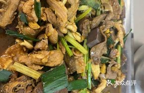 Stir-fried Beef Offal with Celery and Garlic