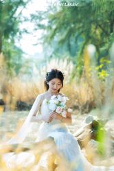 -现代经典婚纱摄影