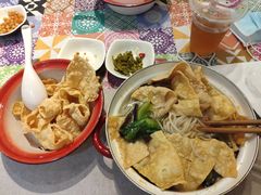 -丽丽三鲜螺蛳粉(田林路店)