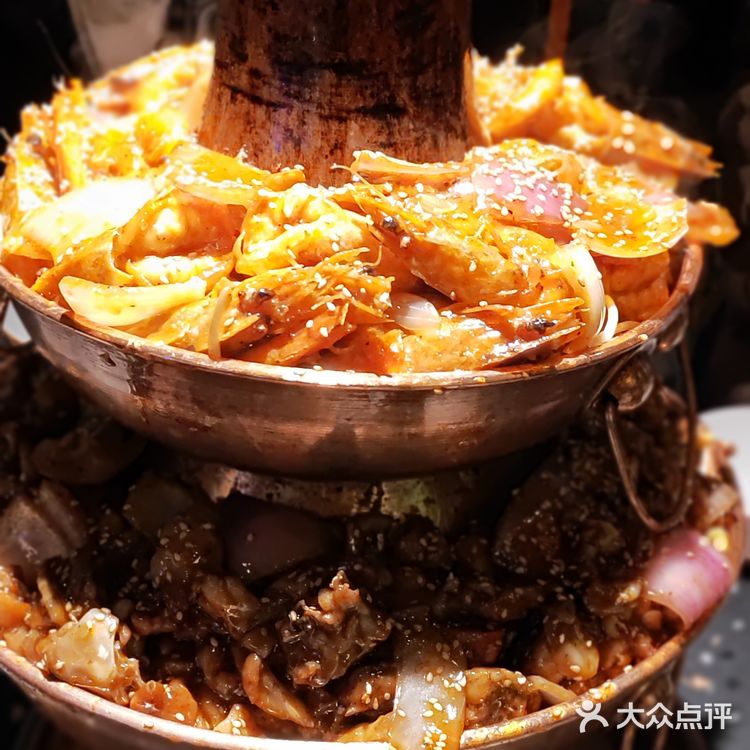 每个人干了三杯水[晕]