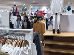 -优衣库(郑州丹尼斯大卫城店)