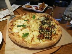 -乐凯撒披萨(东方新世界店)